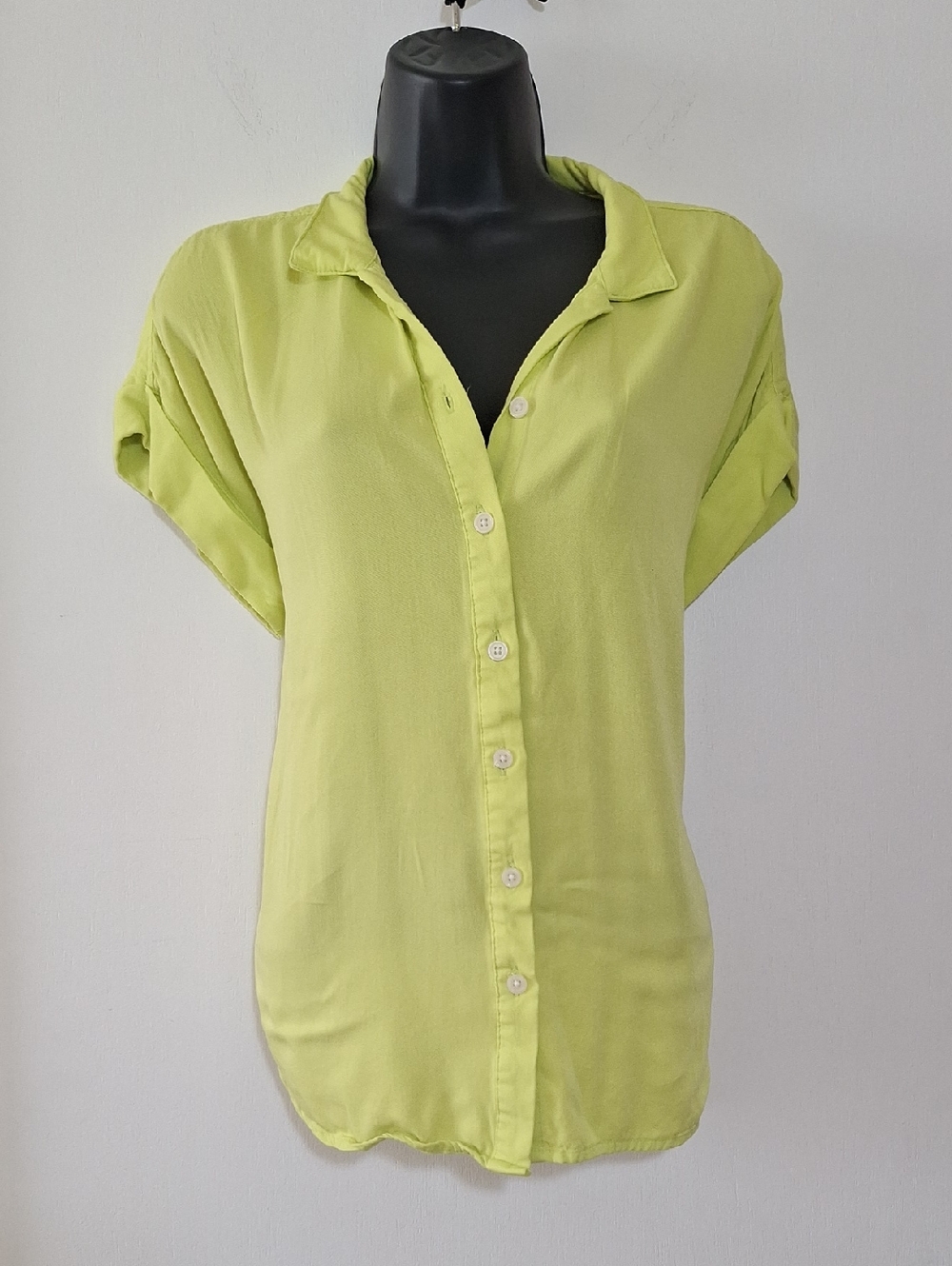 Light YelloW - Green Button-Front Women's Blouse